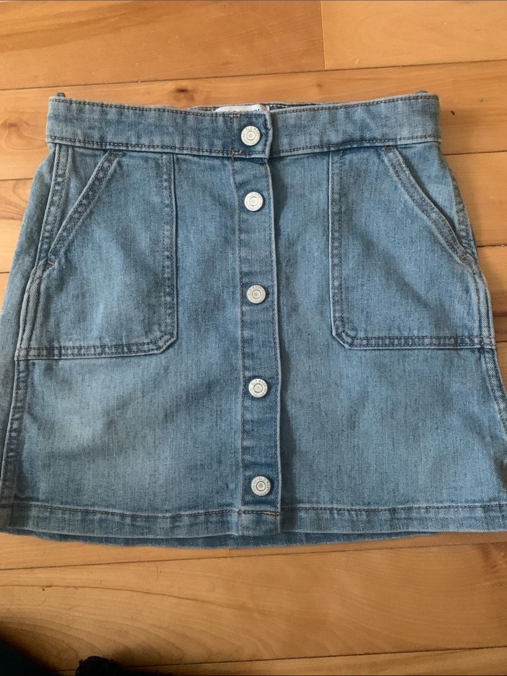 Girl’s Old Navy Light Wash Denim Mini Skirt Stretch Buttons Adjustable Waist